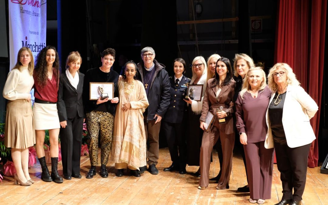 Il Premio Semplicemente Donna incanta e scuote il Teatro Mario Spina