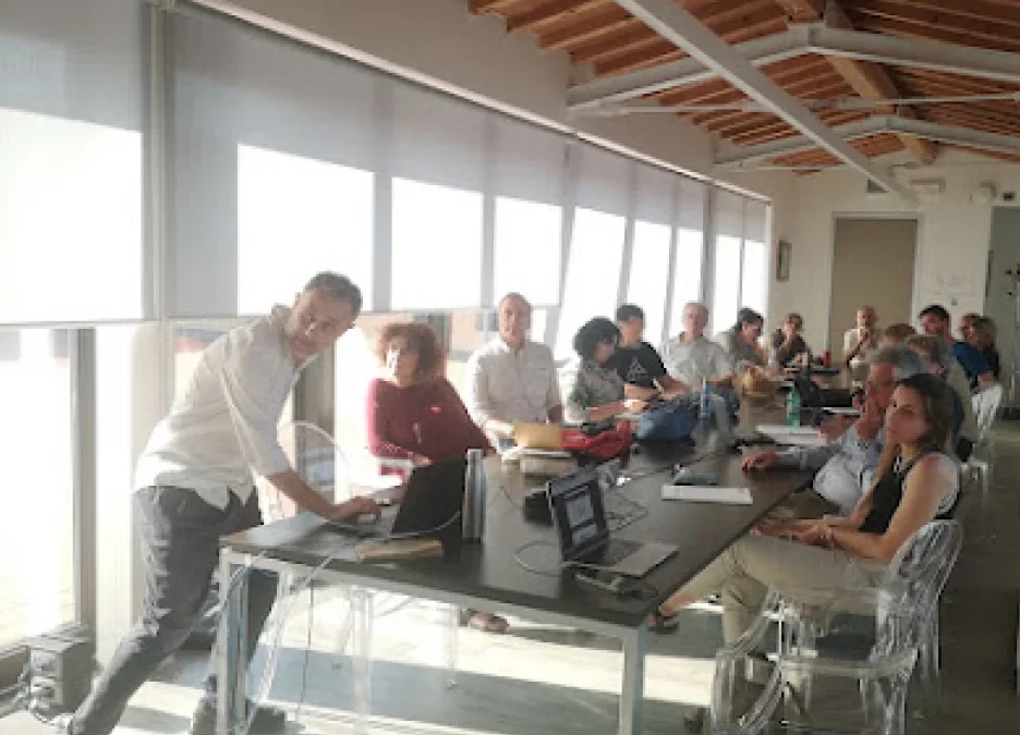 LA FILOSOFIA PER ALLENARE I MANAGER ALLA SFIDA DELLA COMPLESSITA’. PARTE A FIRENZE IL SECONDO CICLO DI FORMAZIONE: FARE IMPRESA FUTURO