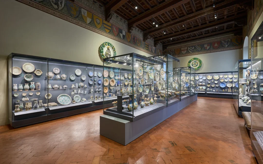 Il blu di Firenze. Maioliche a zaffera all’alba del Rinascimento: dalla bottega ceramica alla spezieria